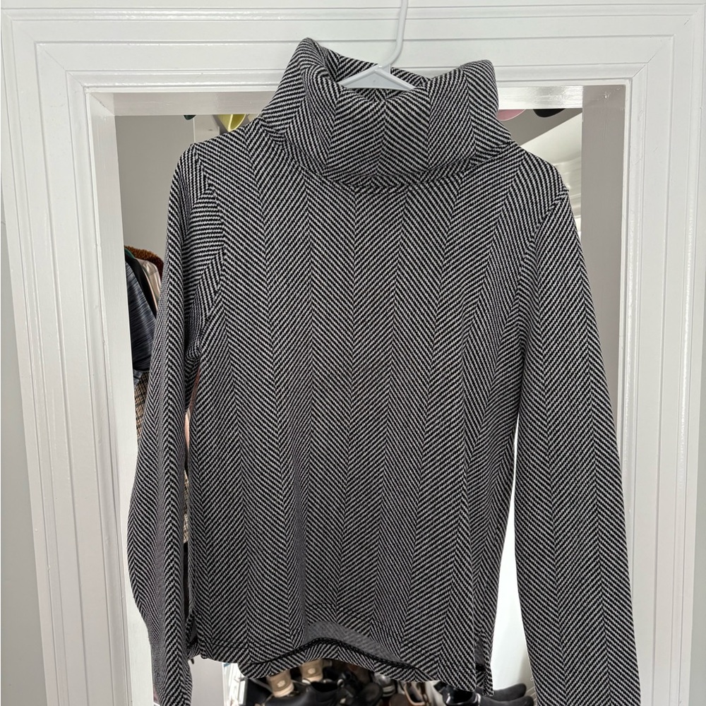 J Crew Factory Long-sleeve Funnelneck Pullover, Black/White Herringbone, Size M